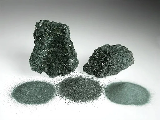 What are the pros and cons of green silicon carbide compared to other abrasives?