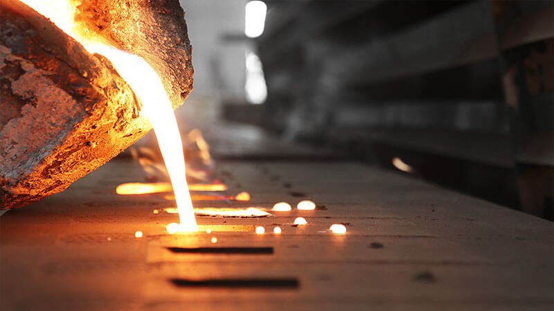 Applications of Alumina and Silicon Carbide in Refractory Materials
