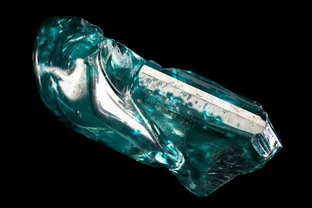 Green Silicon Carbide Under the Microscope